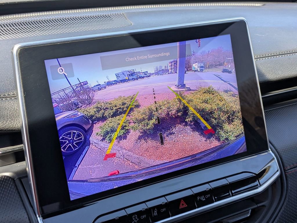 Used 2025 Jeep Compass Trailhawk AWD/4WD image 21