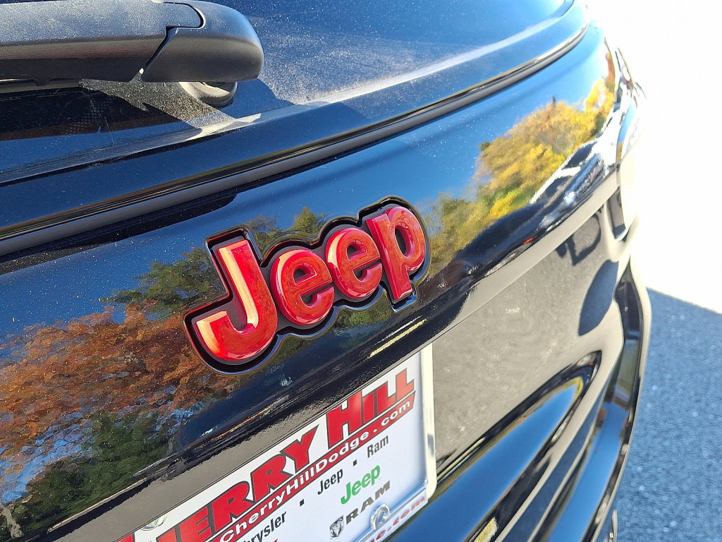 Certified 2023 Jeep Compass Limited image 16