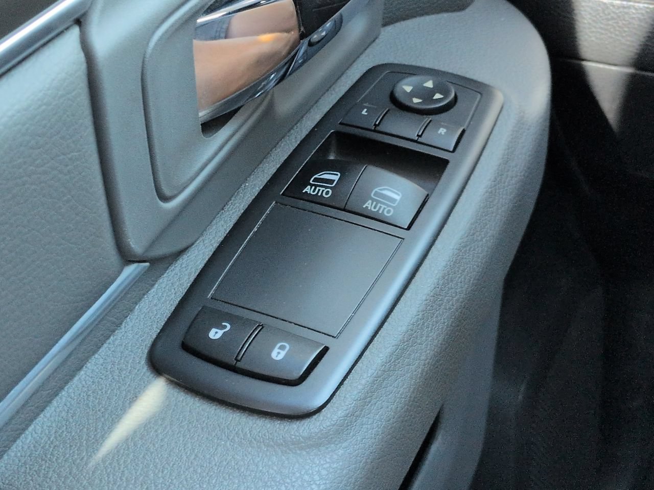 Used 2017 RAM 1500 Tradesman w/ Power & Remote Entry Group RWD image 20