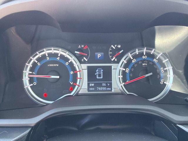 Used 2018 Toyota 4Runner Limited AWD/4WD image 28