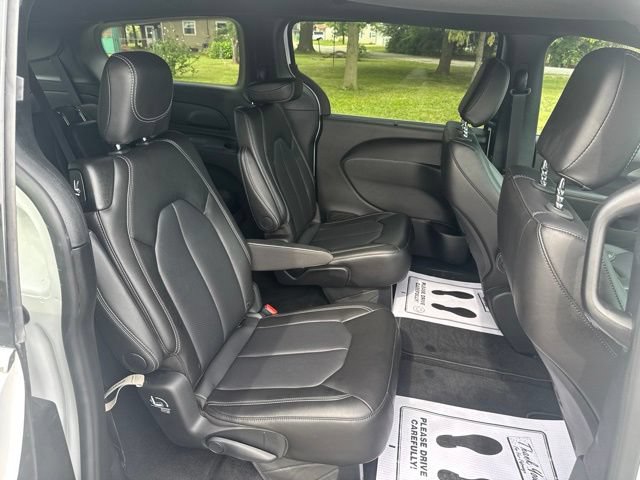 Used 2026 Chrysler Pacifica Select FWD image 15