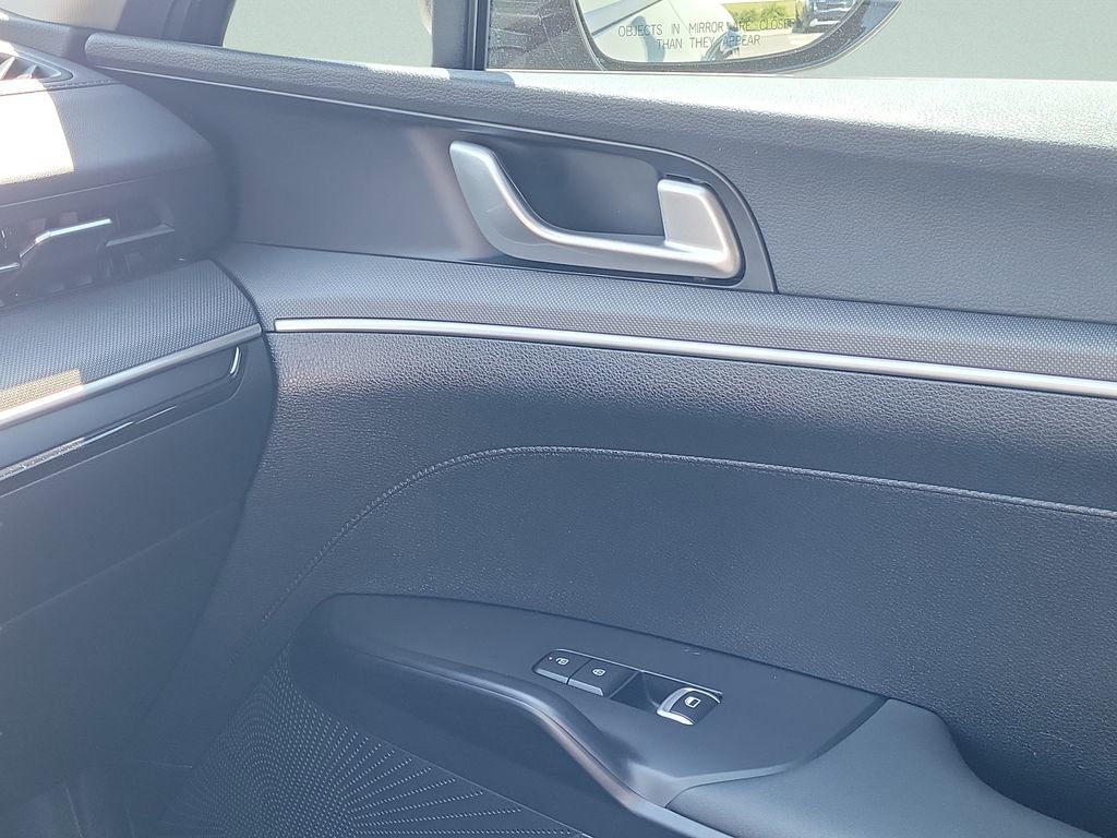 Used 2026 Kia K5 LXS image 12