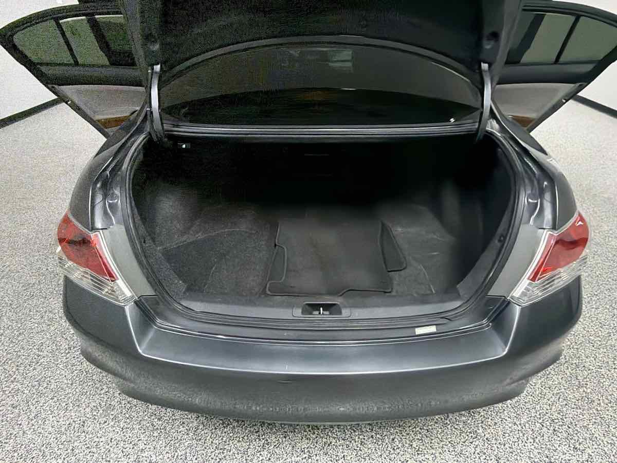 Used 2011 Honda Accord EX image 26