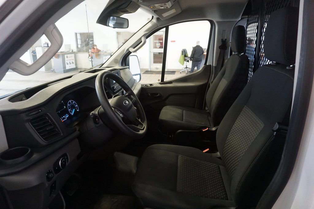 Used 2024 Ford Transit 250 Low Roof w/ Exterior Upgrade Package RWD image 16
