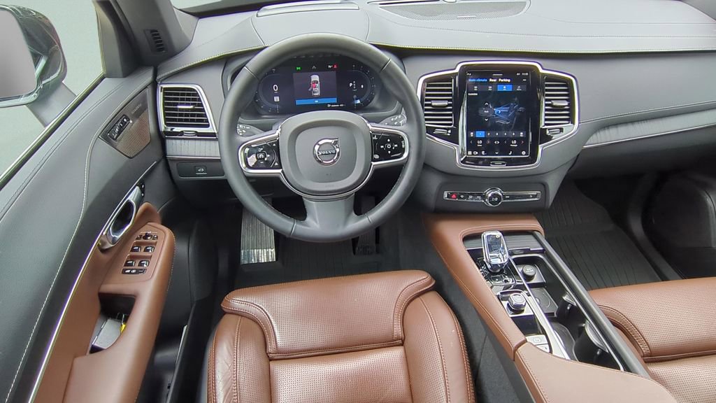 Used 2024 Volvo XC90 B6 Ultimate w/ Protection Package Premier AWD/4WD image 14