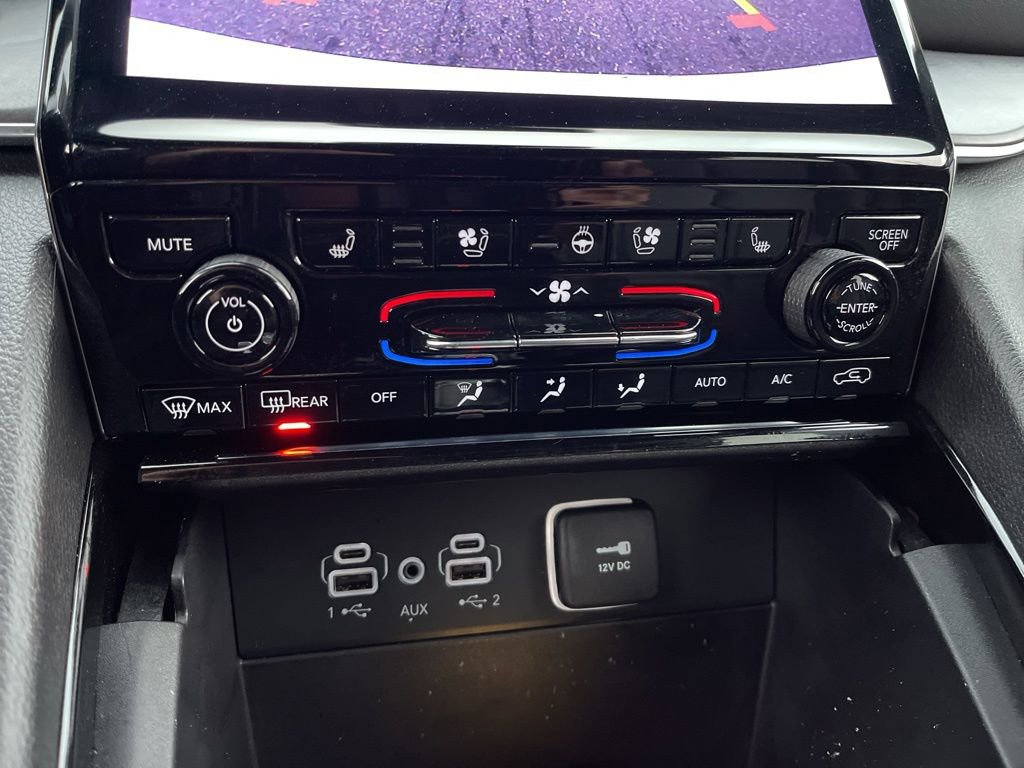 Used 2023 Jeep Grand Cherokee L Overland w/ Rear Seat Video Group I image 12