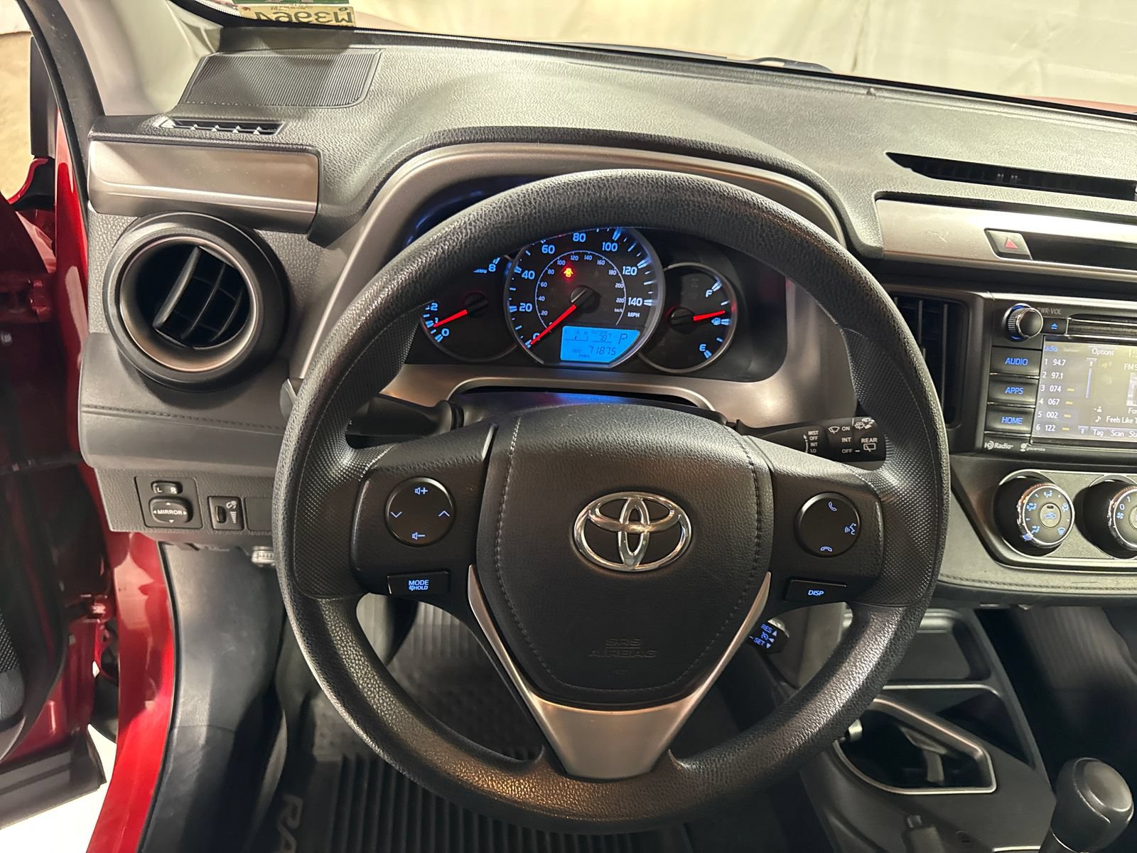 Used 2016 Toyota RAV4 LE AWD/4WD image 19