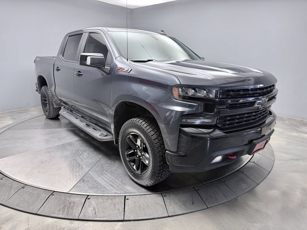 Used 2021 Chevrolet Silverado 1500 LT Trail Boss w/ Convenience Package II AWD/4WD image 3