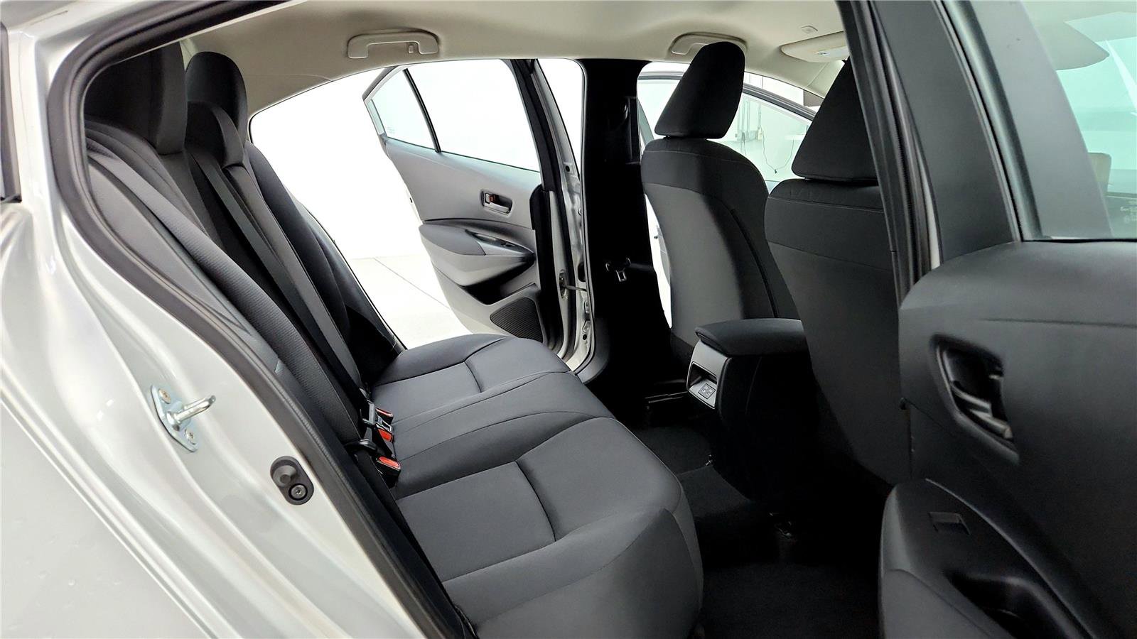 Used 2023 Toyota Corolla LE image 18