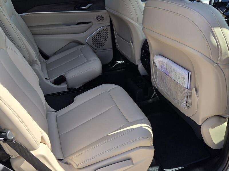 Certified 2026 Jeep Grand Cherokee L Limited w/ Limited Altitude Package RWD image 17