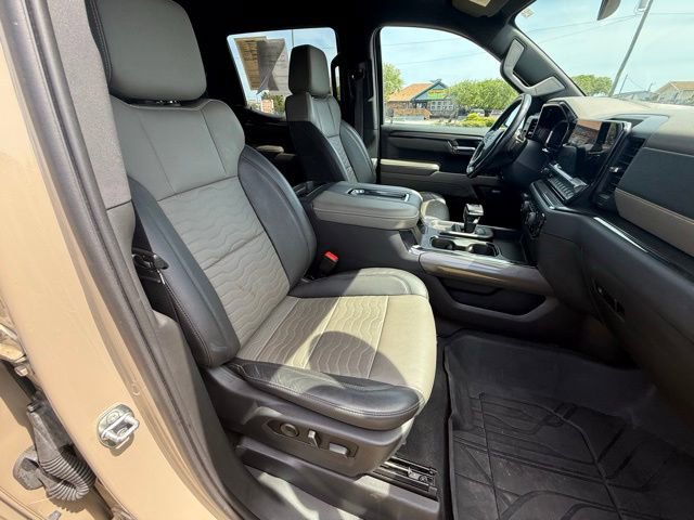 Used 2022 Chevrolet Silverado 1500 ZR2 image 11