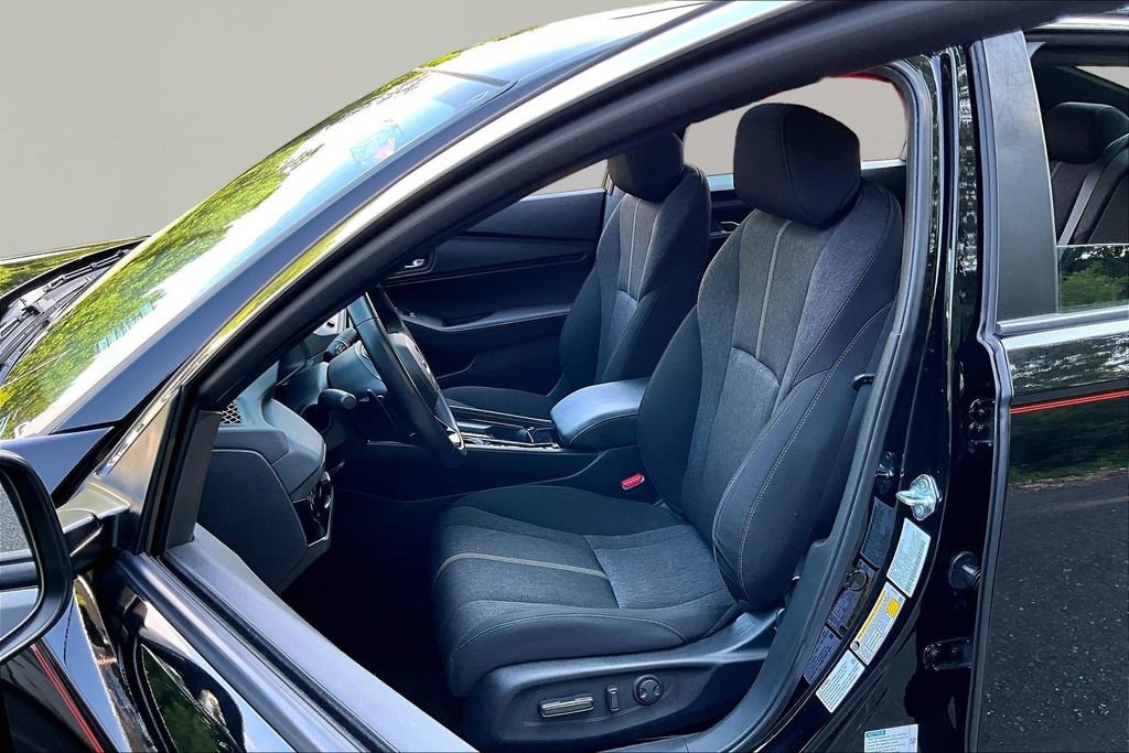 Certified 2025 Honda Accord Sport image 15