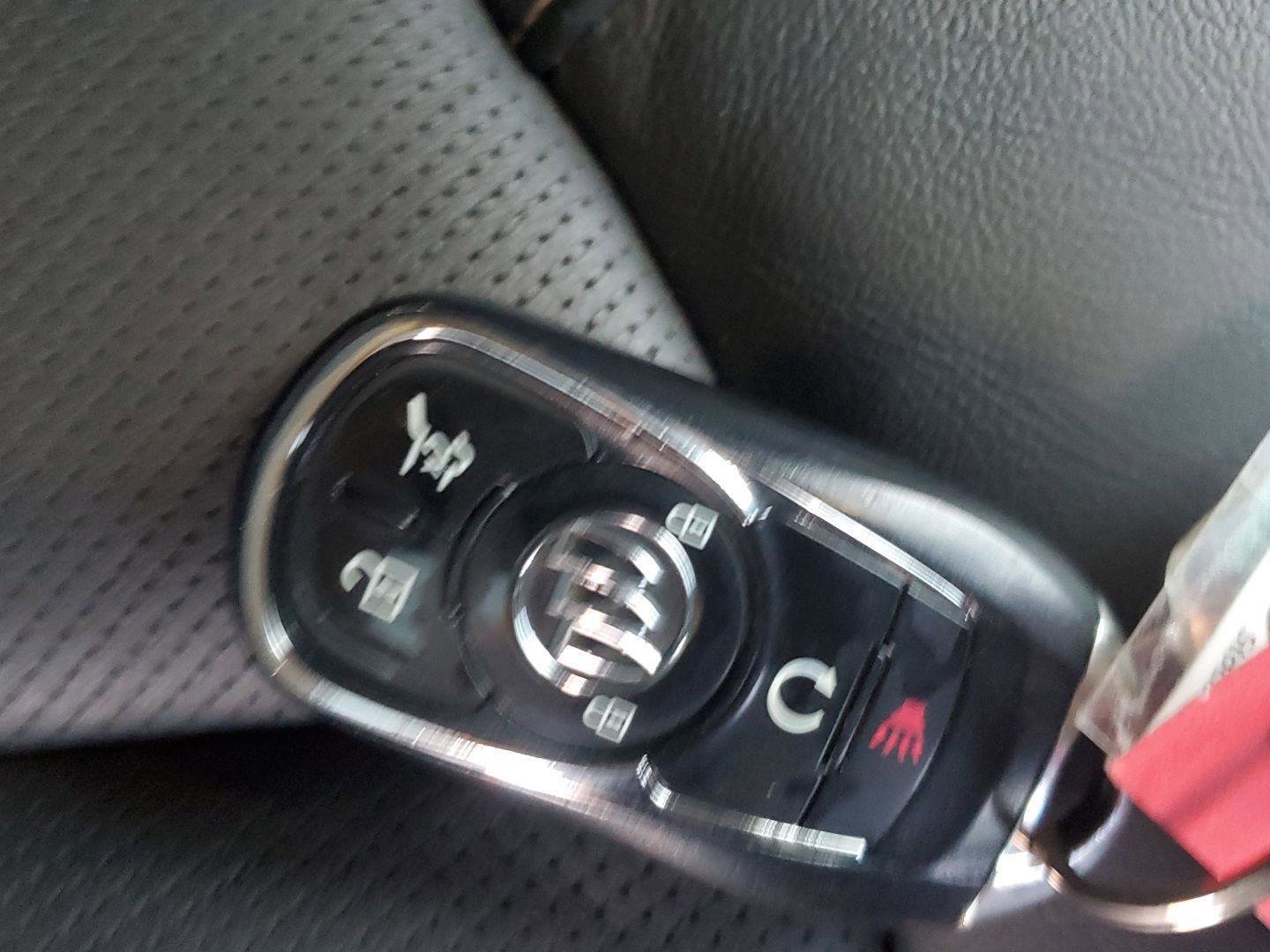 Used 2018 Buick Envision Essence image 33