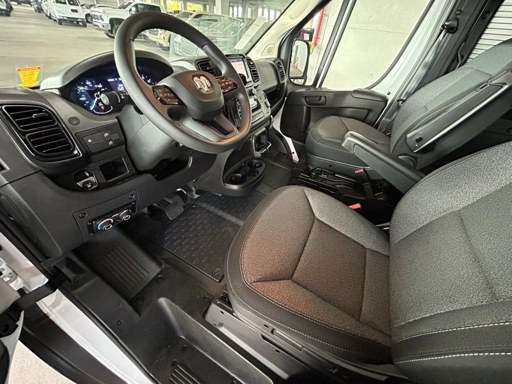 Used 2023 RAM ProMaster 2500 image 32