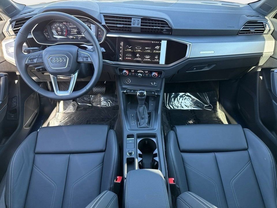 Certified 2025 Audi Q3 2.0T Premium w/ Convenience Package image 13