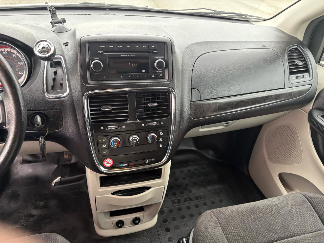 Used 2013 RAM C/V Tradesman image 34