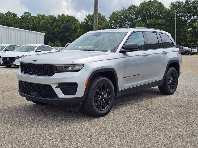 Used 2024 Jeep Grand Cherokee Altitude