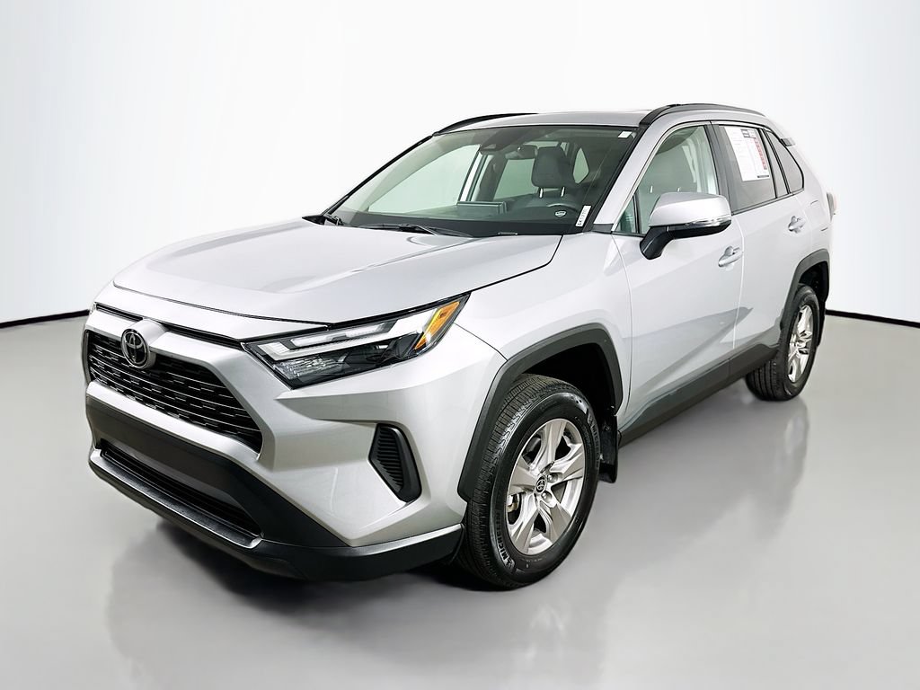 Used 2025 Toyota RAV4 XLE w/ Convenience Package FWD video 3