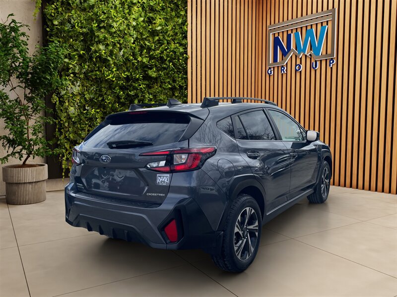 Used 2025 Subaru Crosstrek 2.0i Premium AWD/4WD image 35