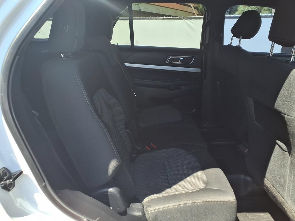 Used 2017 Ford Explorer XLT FWD image 22