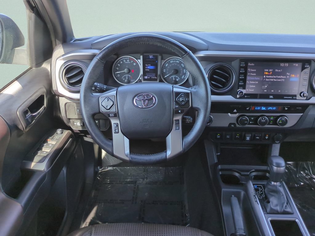 Used 2022 Toyota Tacoma Limited RWD image 15
