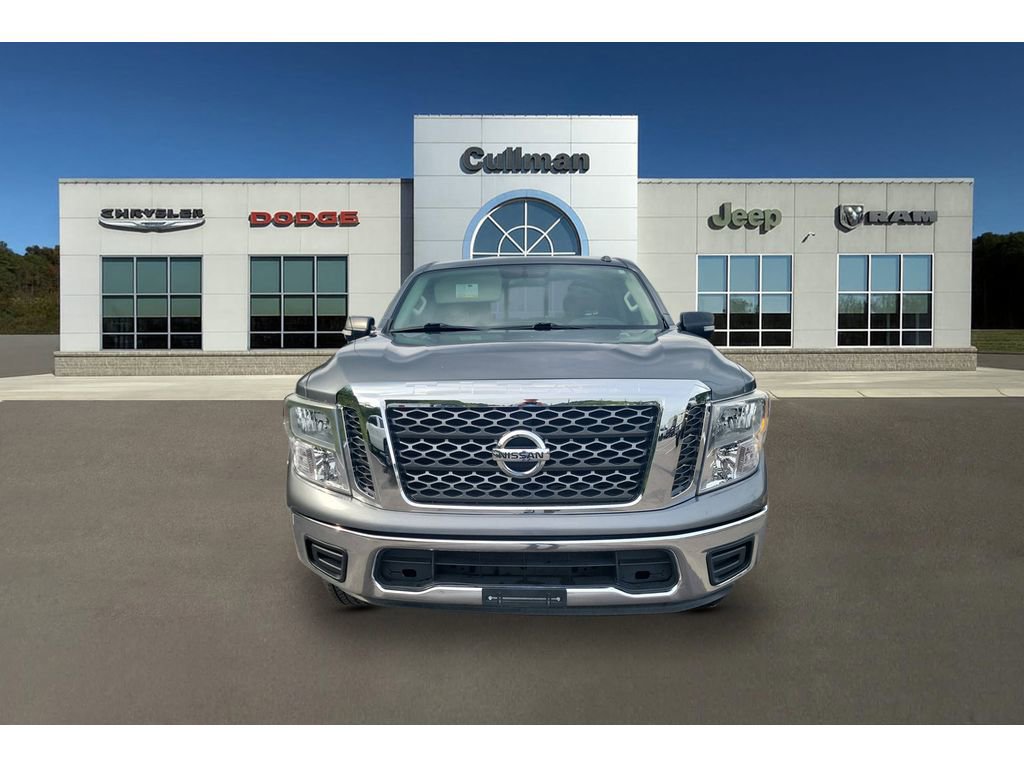 Used 2018 Nissan Titan SV RWD image 8