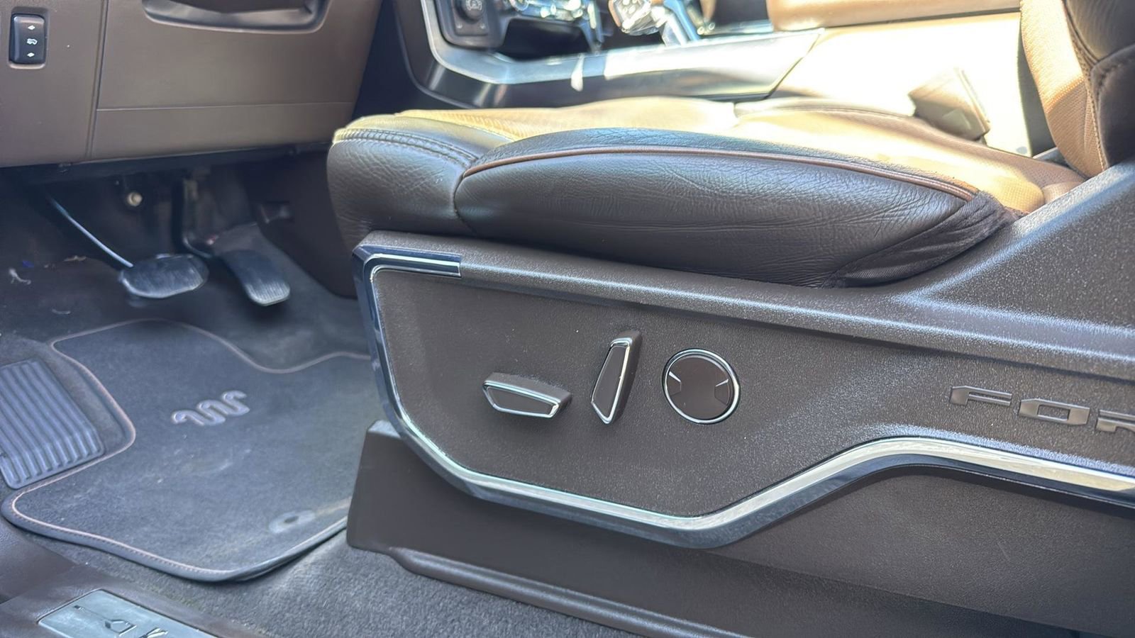 Used 2023 Ford F150 King Ranch w/ Equipment Group 601A High image 11