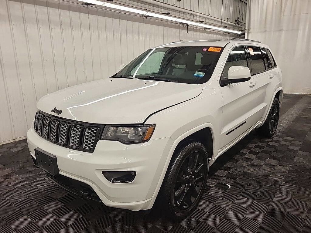 Used 2018 Jeep Grand Cherokee Laredo
