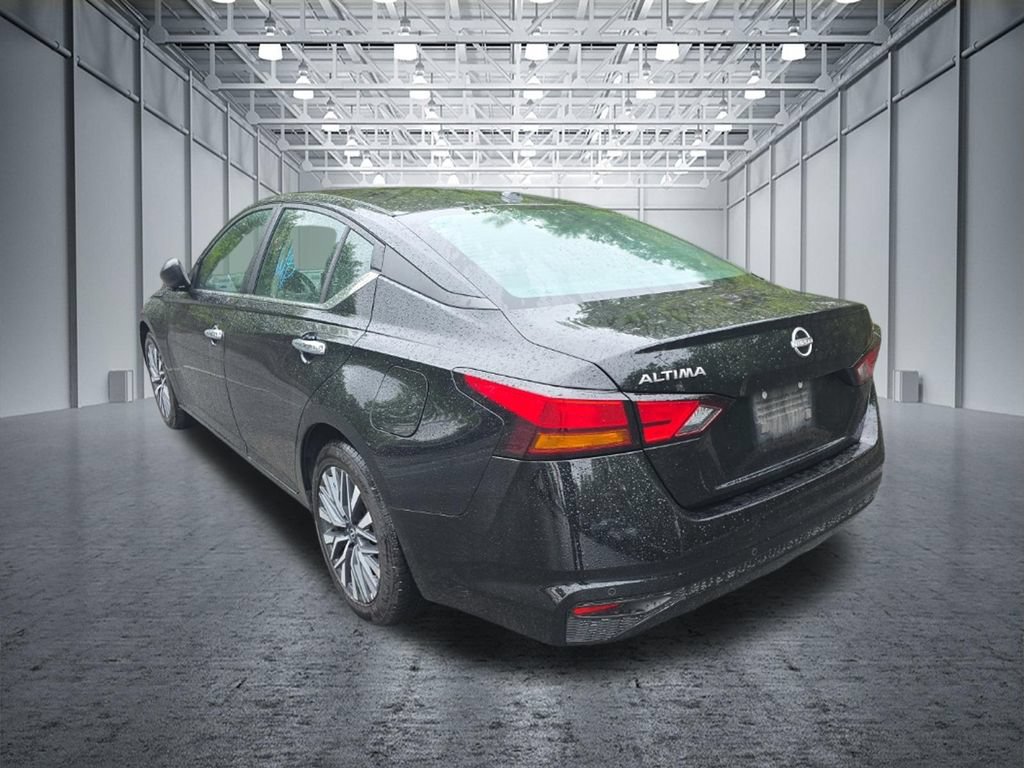 Certified 2025 Nissan Altima 2.5 SV FWD image 4