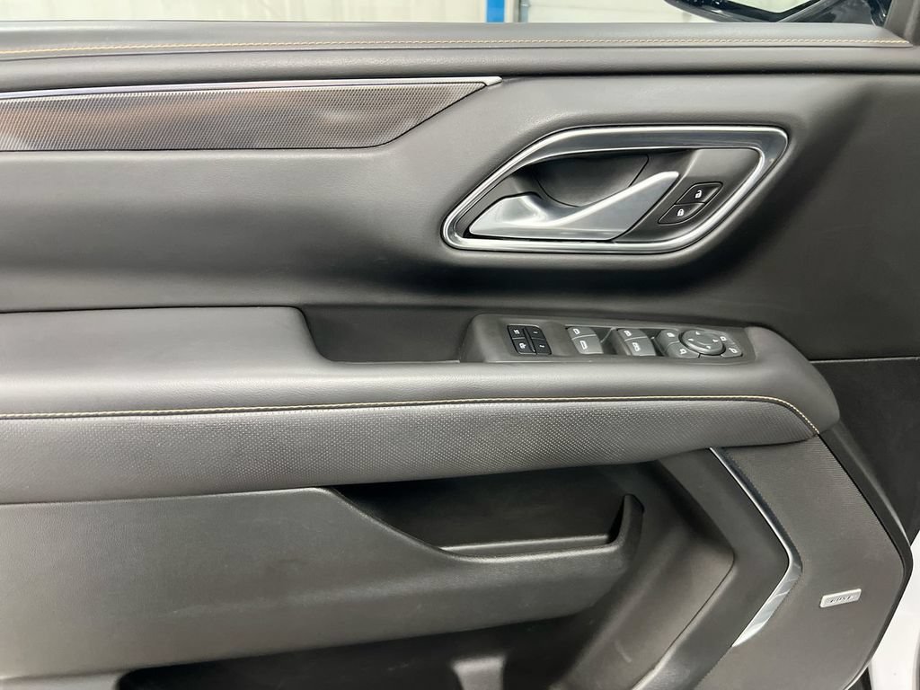 Used 2022 GMC Yukon XL AT4 AWD/4WD image 22