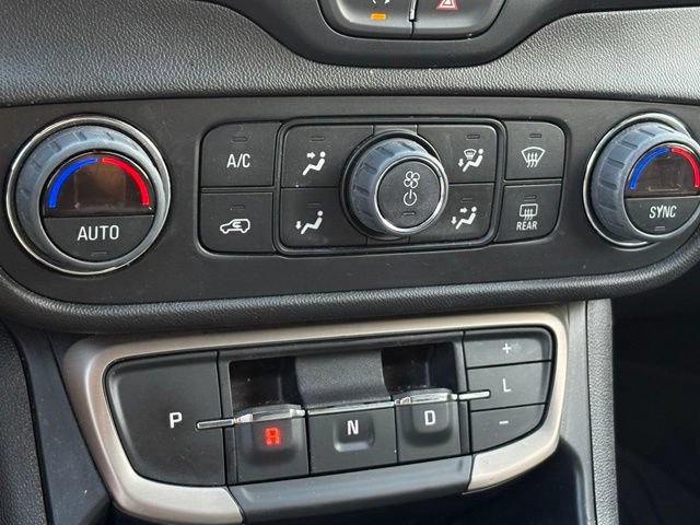 Used 2023 GMC Terrain Denali w/ Denali Premium Package AWD/4WD image 16