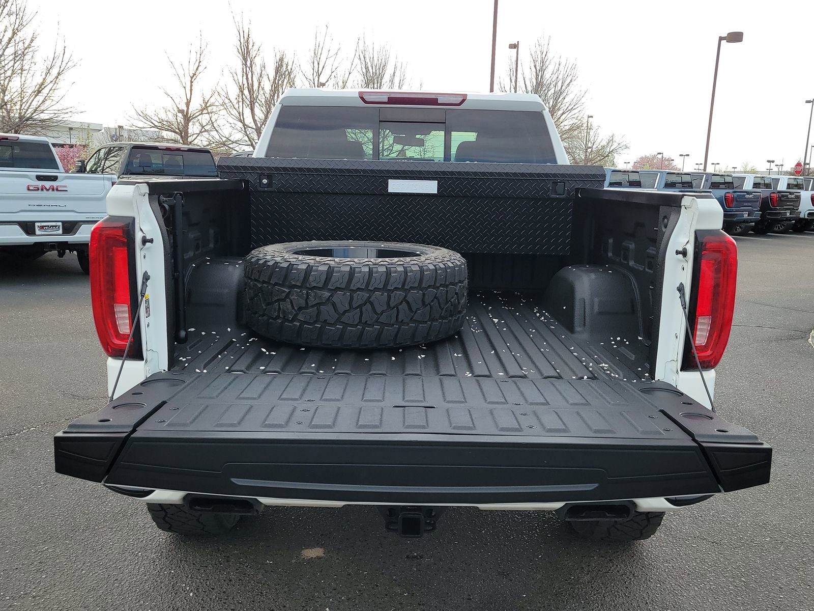 Used 2019 GMC Sierra 1500 AT4 w/ AT4 Premium Package image 16