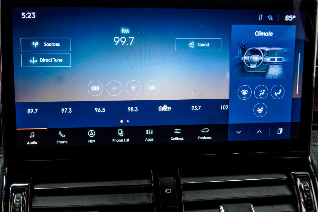 Used 2024 Lincoln Navigator Premiere AWD/4WD image 27