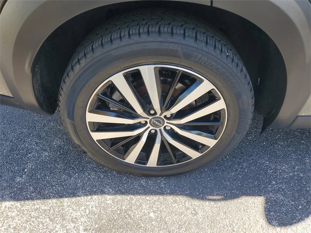 Used 2023 Nissan Pathfinder Platinum image 6