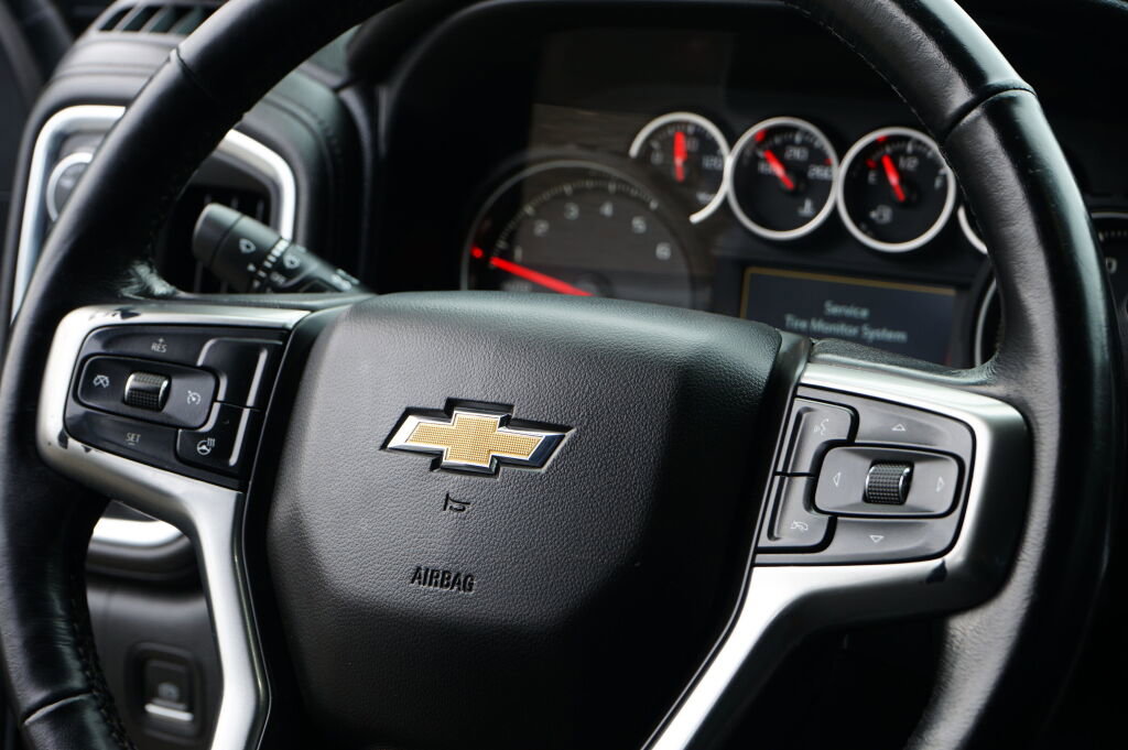 Used 2019 Chevrolet Silverado 1500 LTZ w/ LTZ Plus Package image 18