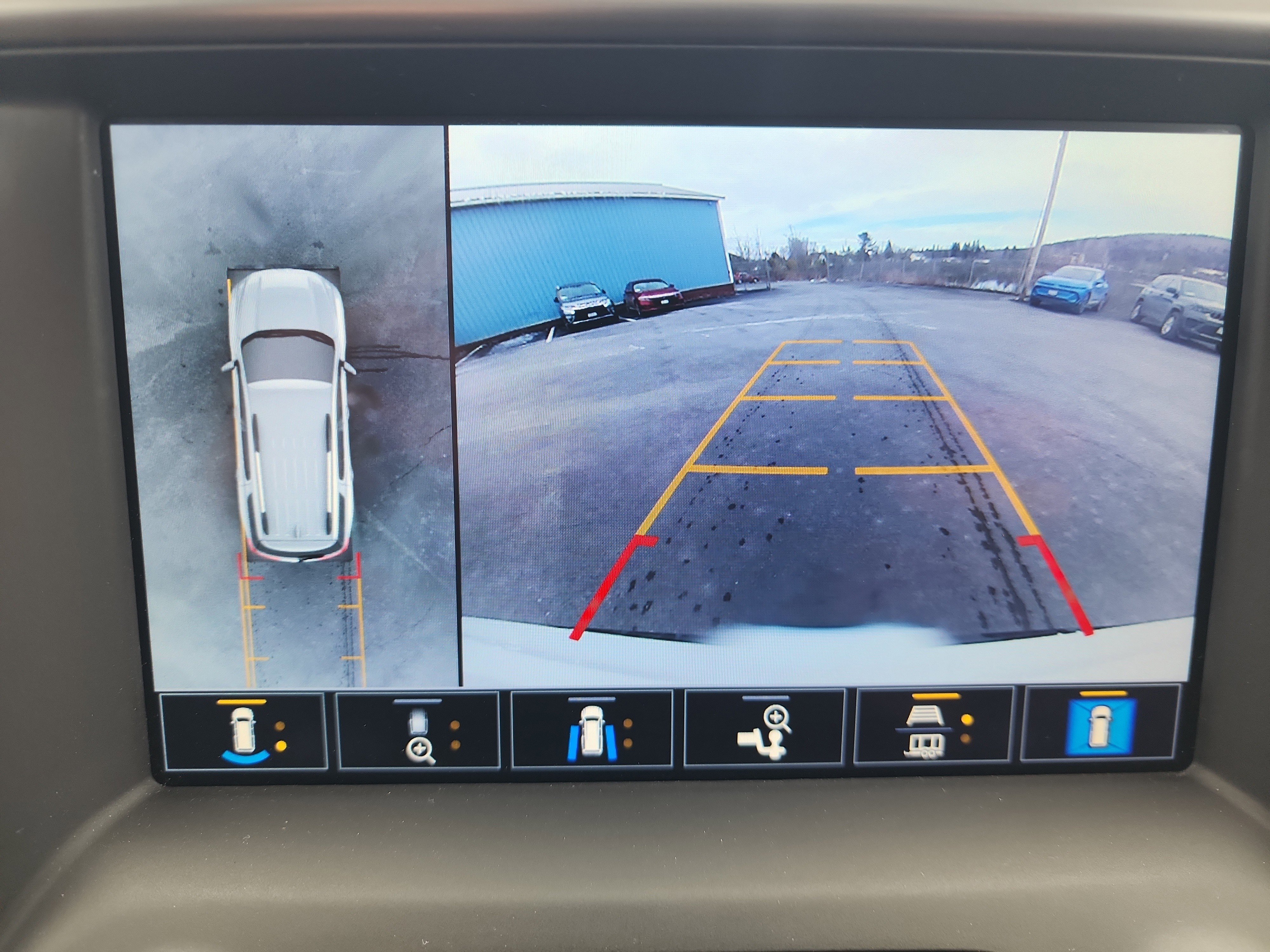 Certified 2023 GMC Acadia AT4 w/ Technology Package image 19