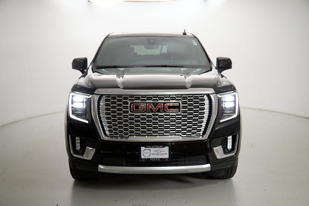 Used 2021 GMC Yukon XL Denali w/ Denali Premium Package AWD/4WD image 5