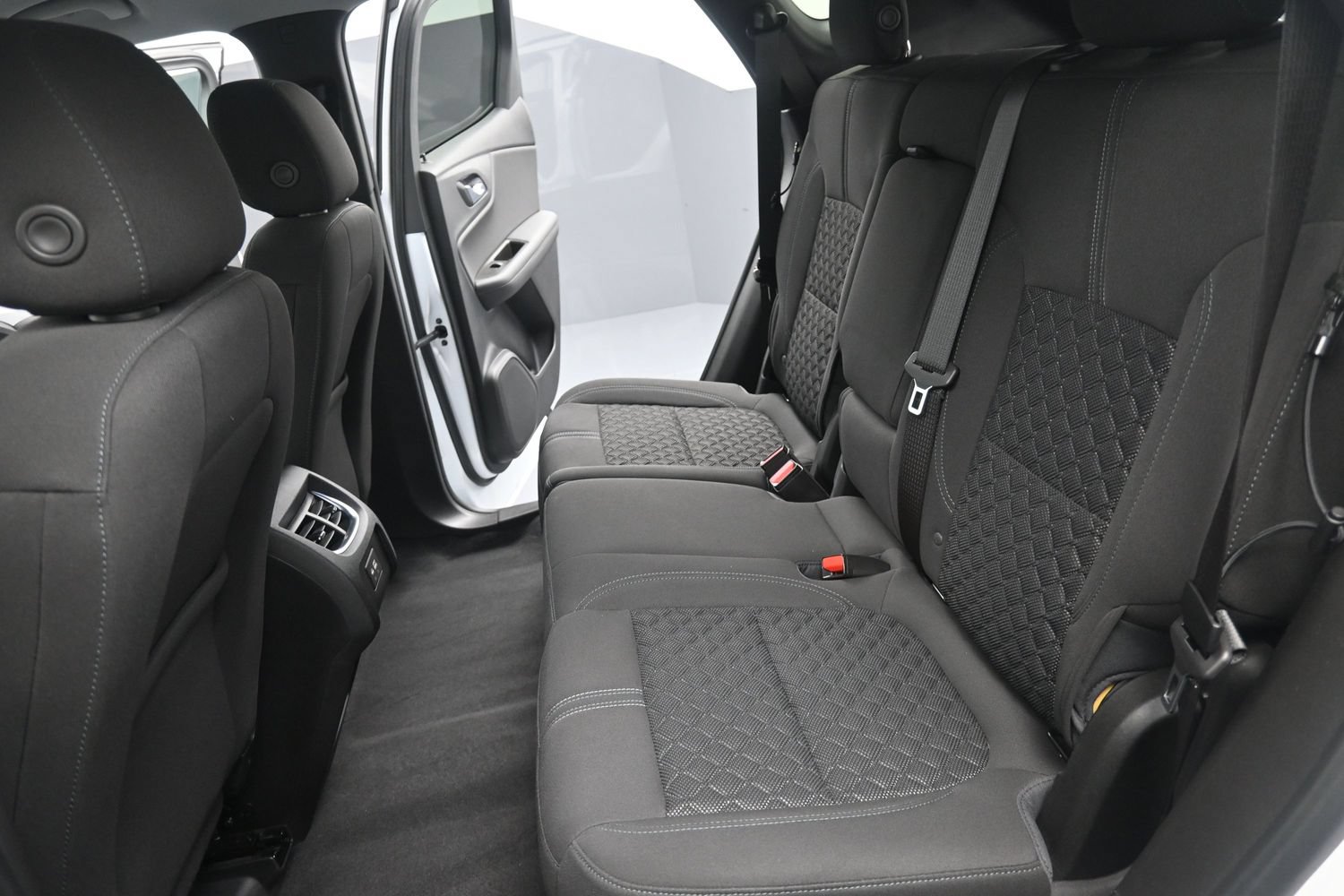 Used 2021 Chevrolet Blazer LT AWD/4WD image 35