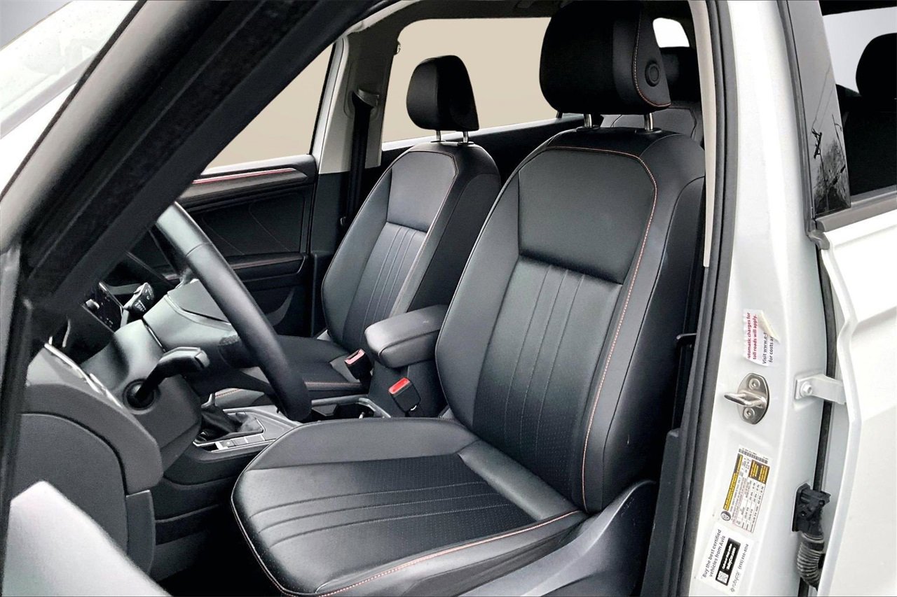 Used 2024 Volkswagen Tiguan SE image 19