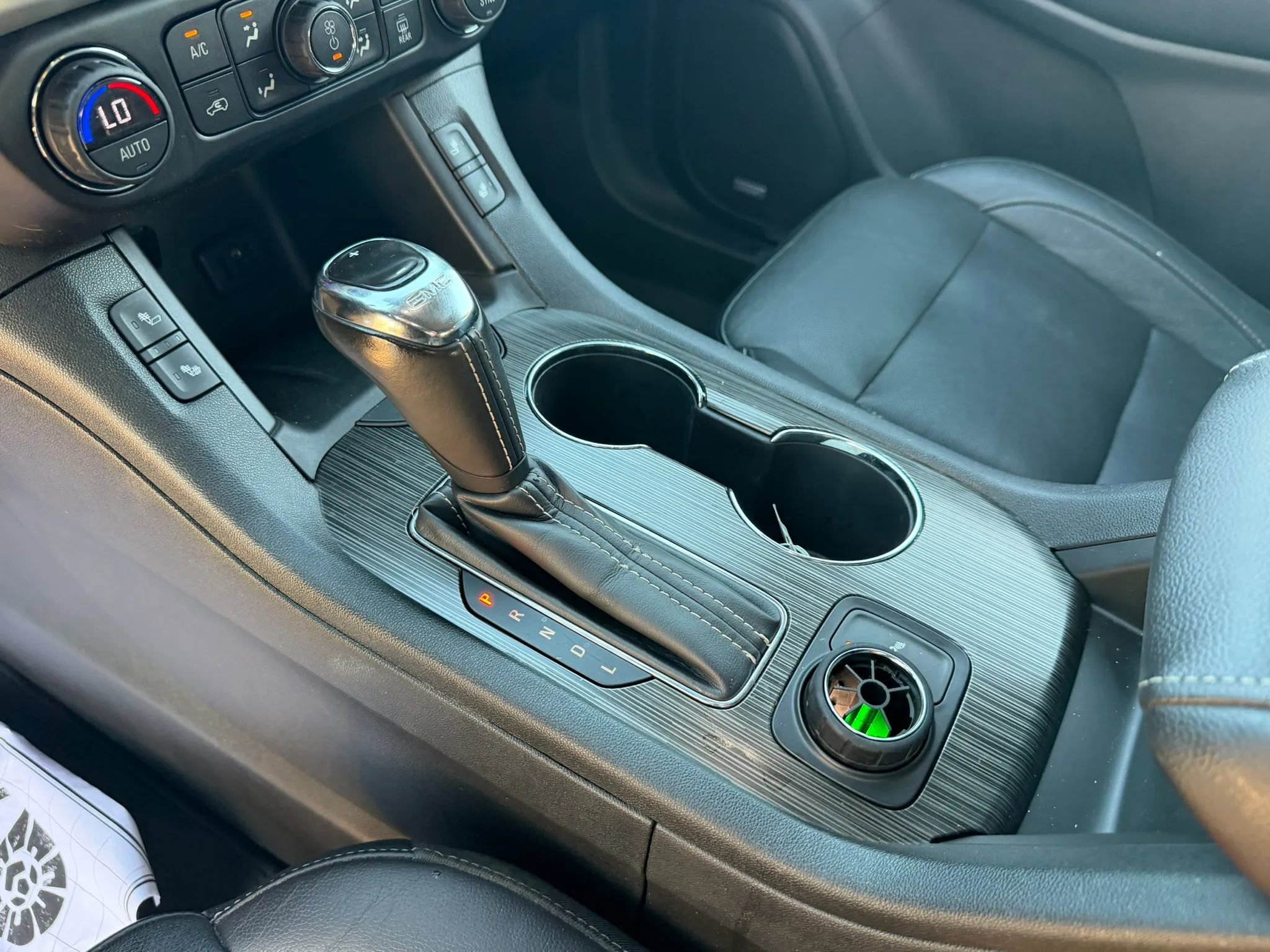 Used 2019 GMC Acadia SLT image 15