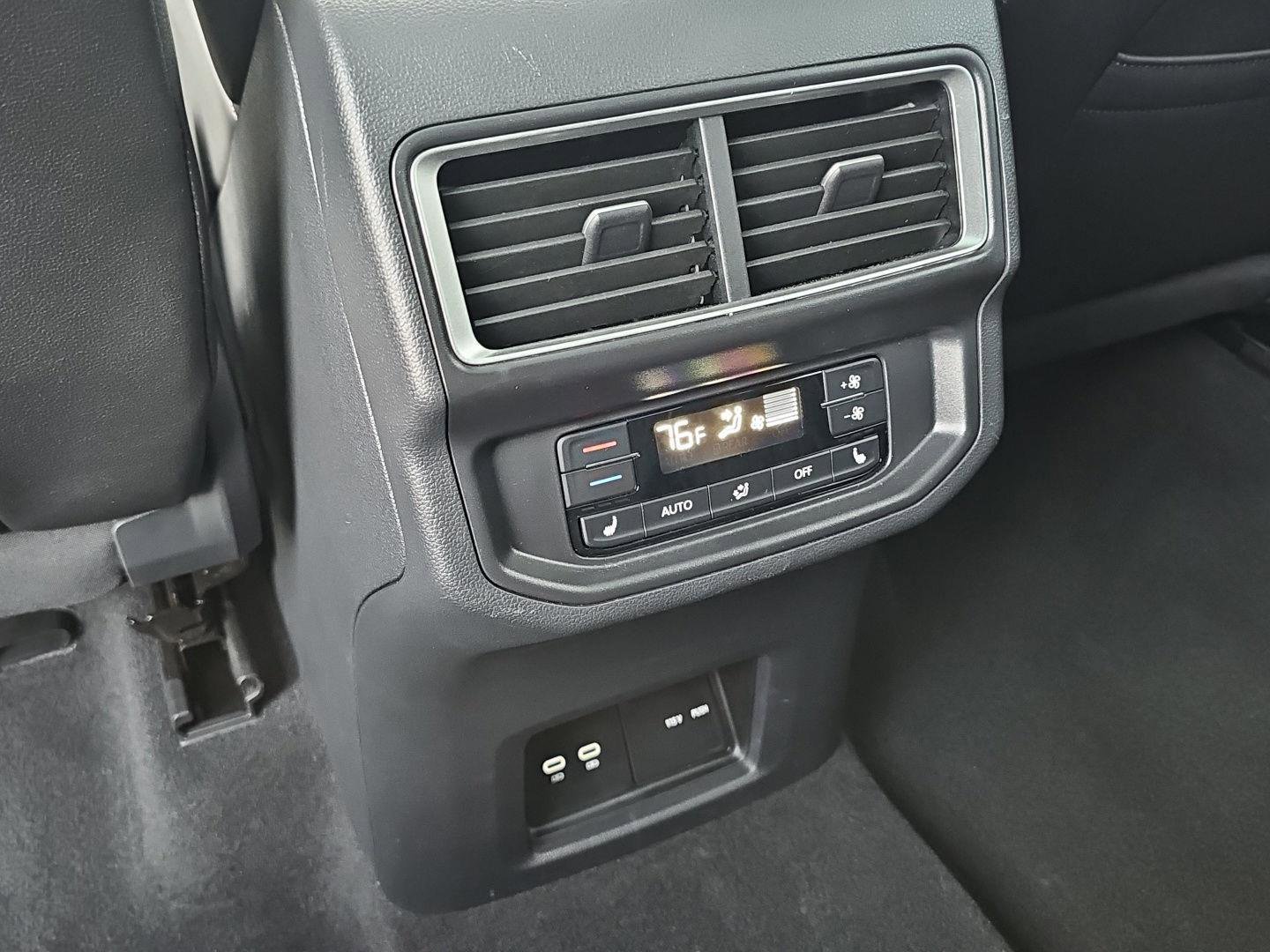 Used 2025 Volkswagen Atlas SEL Premium R-Line image 28