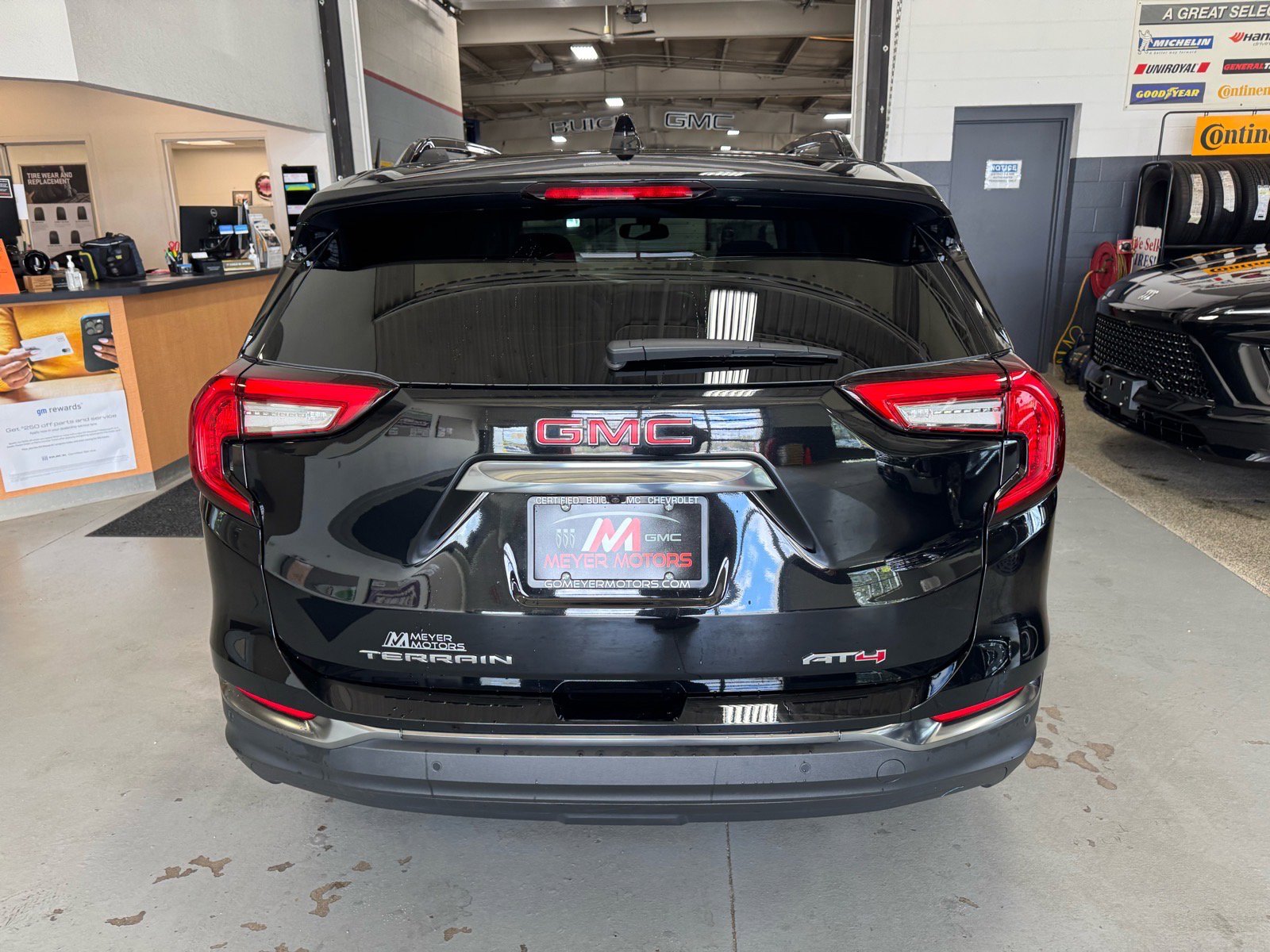 Certified 2023 GMC Terrain AT4 w/ Infotainment Package II AWD/4WD image 6