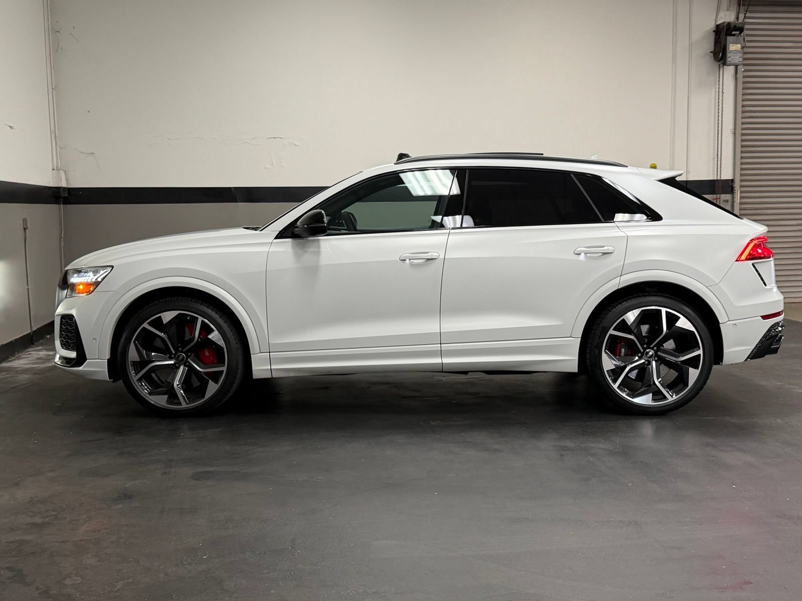 Used 2023 Audi RS Q8 w/ Black Optic Package AWD/4WD image 8