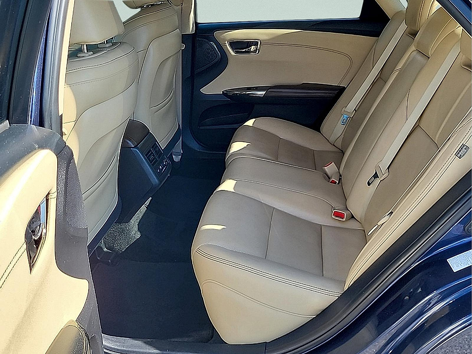 Used 2016 Toyota Avalon Limited w/ Toyota Safety Sense Package FWD image 12
