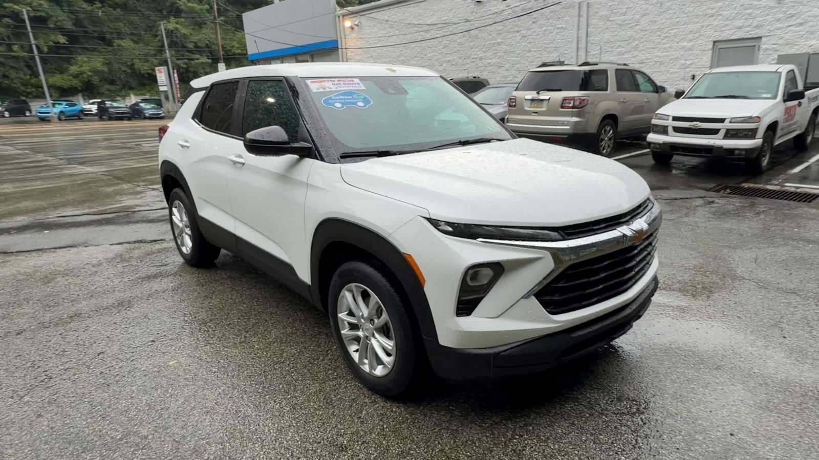 Certified 2024 Chevrolet TrailBlazer LS w/ LS Convenience Package AWD/4WD image 2