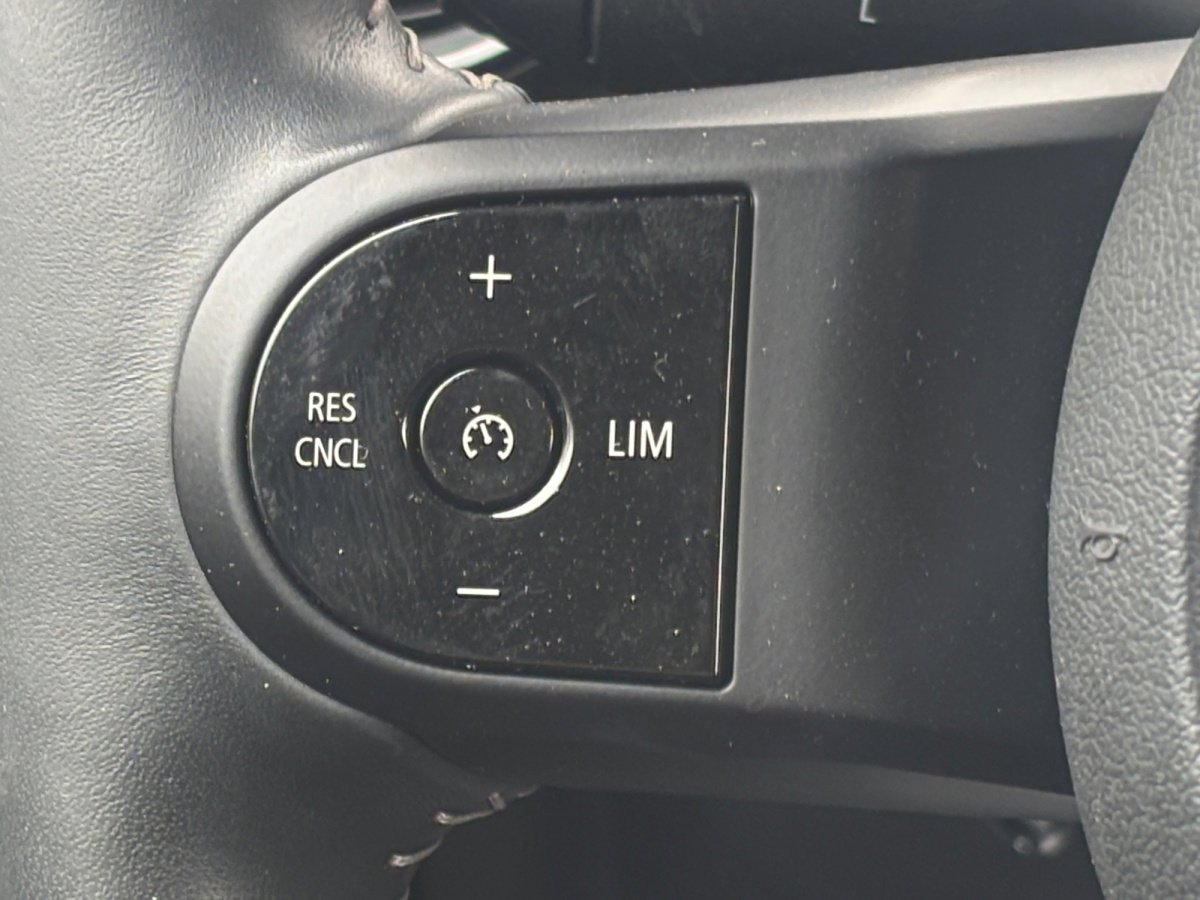 Used 2022 MINI Cooper S image 11