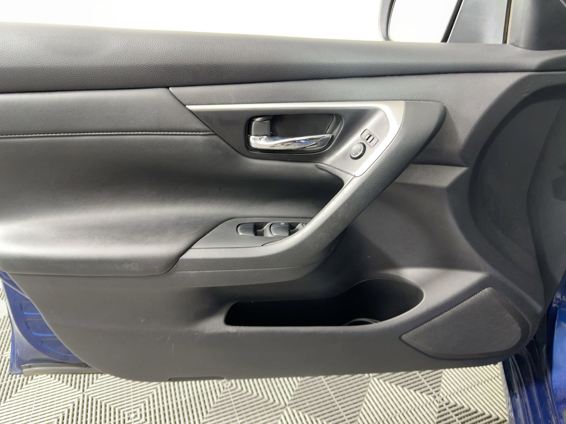 Used 2018 Nissan Altima 2.5 SR w/ SR Special Edition image 10