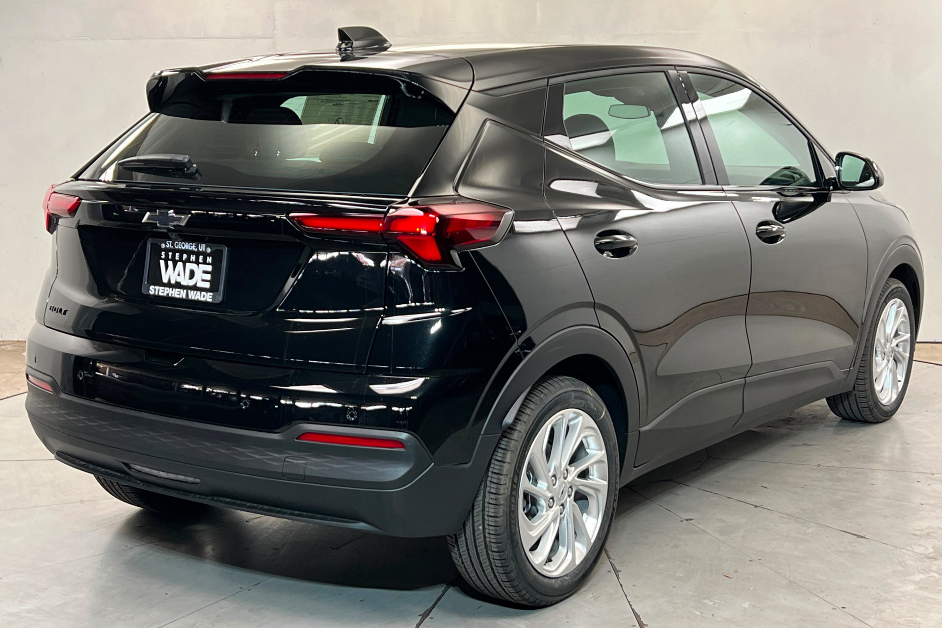 New 2027 Chevrolet Bolt LT w/ Comfort Package FWD image 6