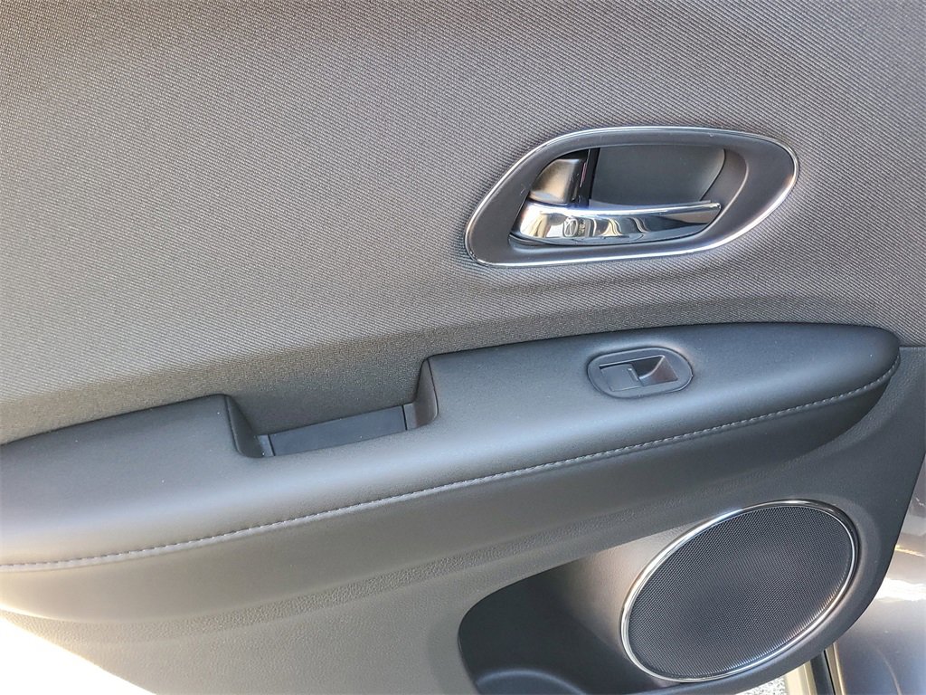 Used 2022 Honda HR-V EX image 12