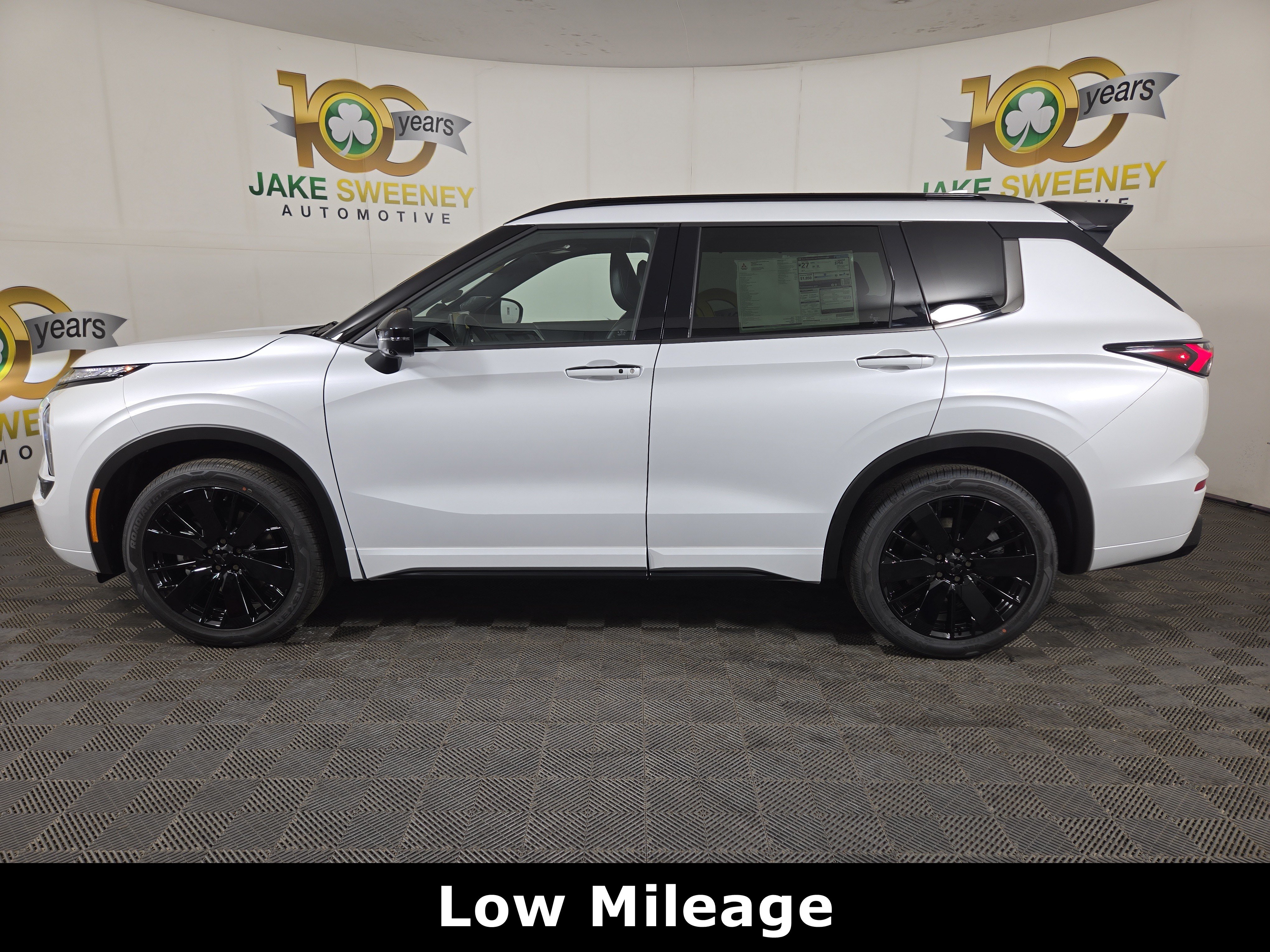 New 2026 Mitsubishi Outlander SEL Black Edition AWD/4WD image 4